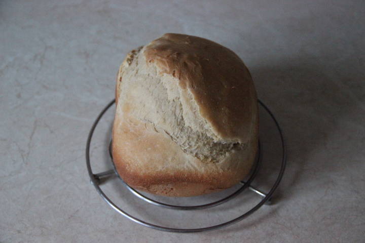 Белый воздушный хлеб в хлебопечке